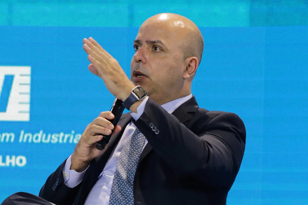Campanha de Zema defende privatizações, começando por Petrobras e BB