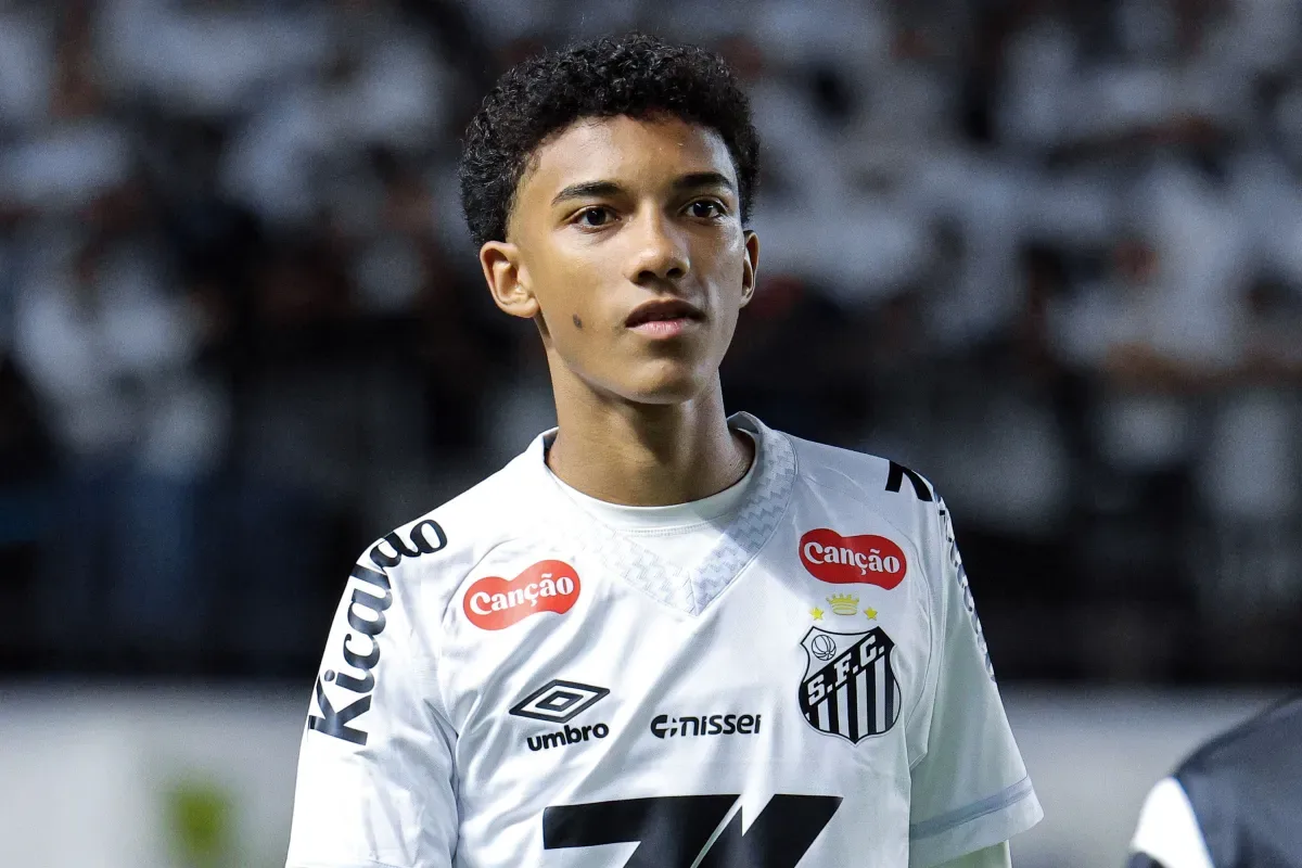 Neymar se recupera de gripe e é relacionado para Santos x Corinthians