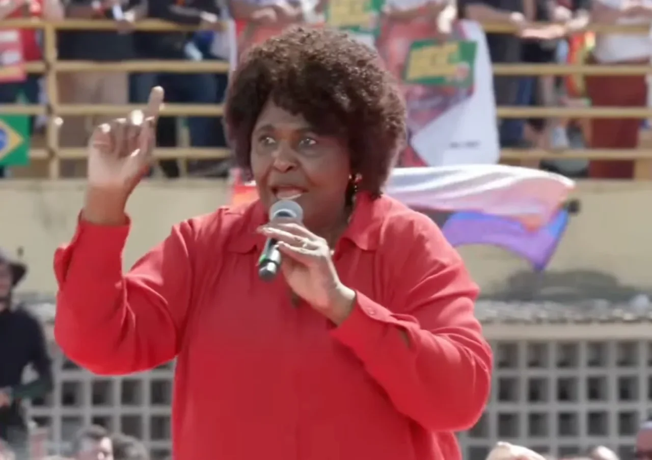 Benedita da Silva lidera corrida pelo Senado no Rio de Janeiro