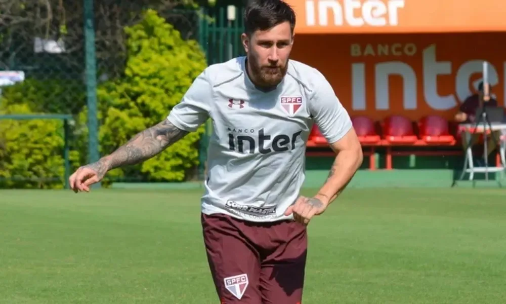 Ex-jogador do São Paulo revela que perdeu tudo em jogos de azar e recebeu ameaças de morte