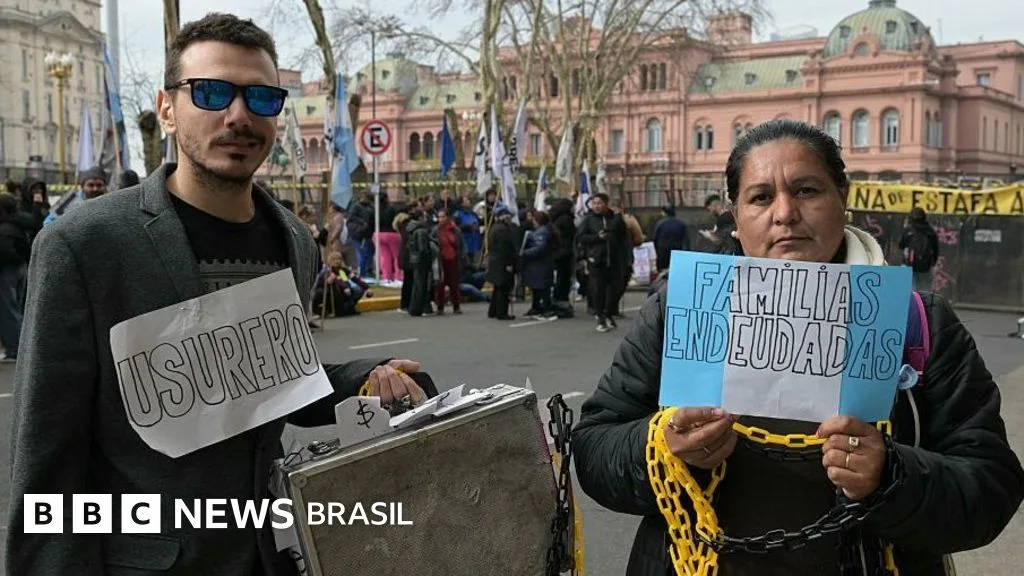 Os milhões de argentinos com dívidas em atraso e o que isso indica sobre a economia do país: 'Não tentamos mais refinanciar porque é impagável'