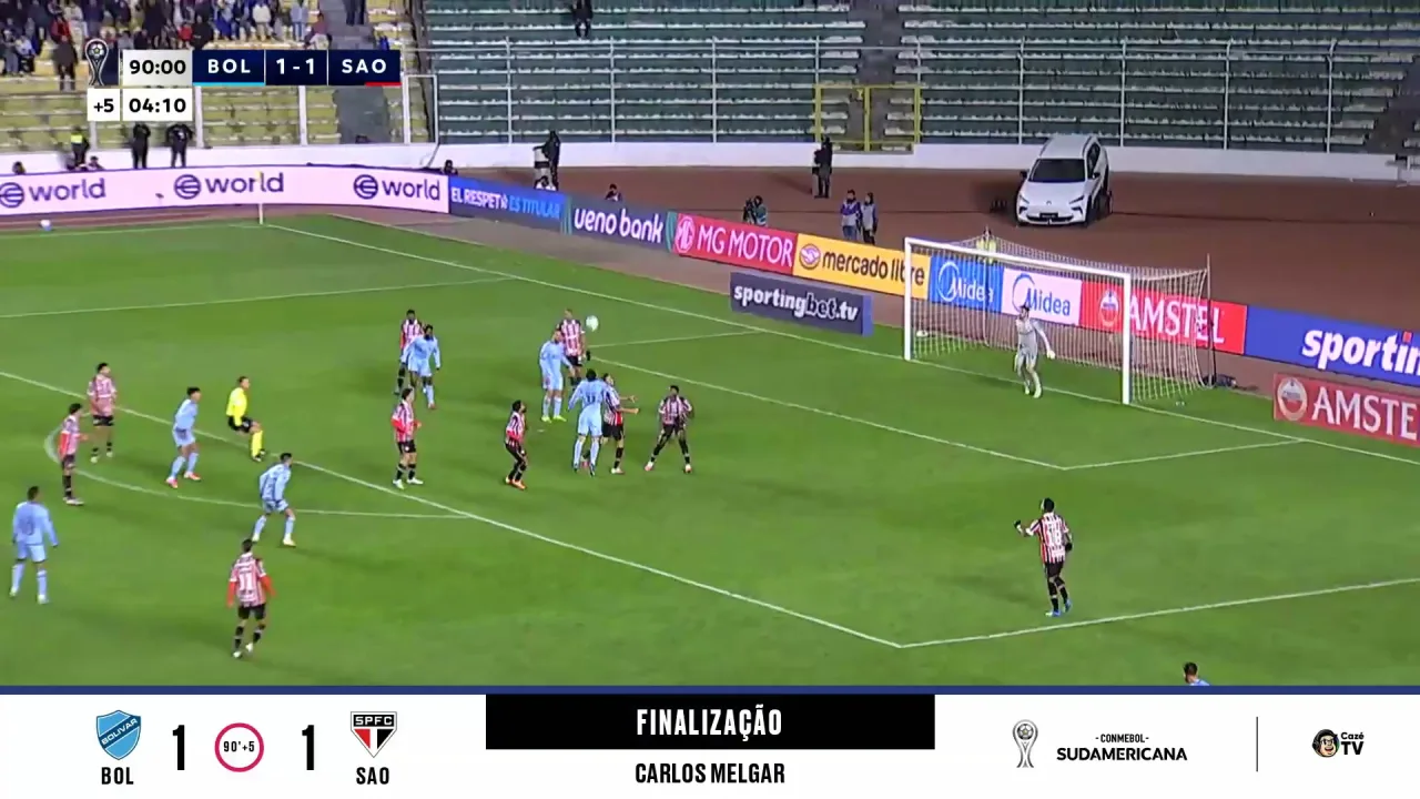Bolívar-BOL acerta a trave no último minuto do segundo tempo; assista