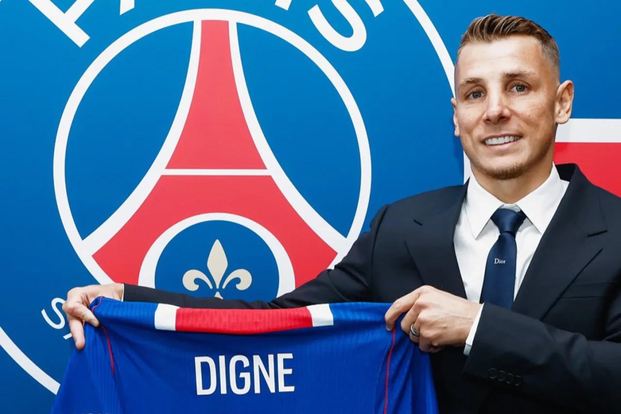 PSG oficializa contratação de Lucas Digne, que volta ao clube após 11 anos
