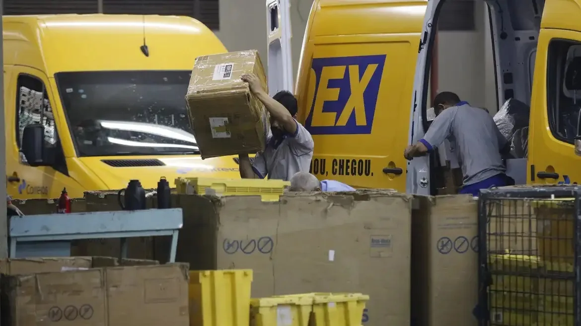 Correios começam a entregar no Brasil compras feitas em lojas do Paraguai
