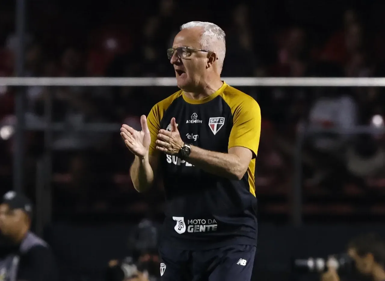 Dorival celebra fim do jejum do São Paulo e espera “reinício de um novo momento”