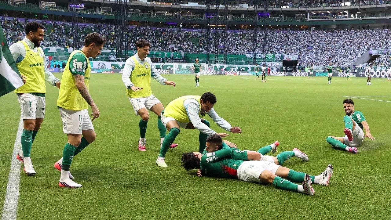 Maurício bate marca importante e mostra protagonismo no Palmeiras