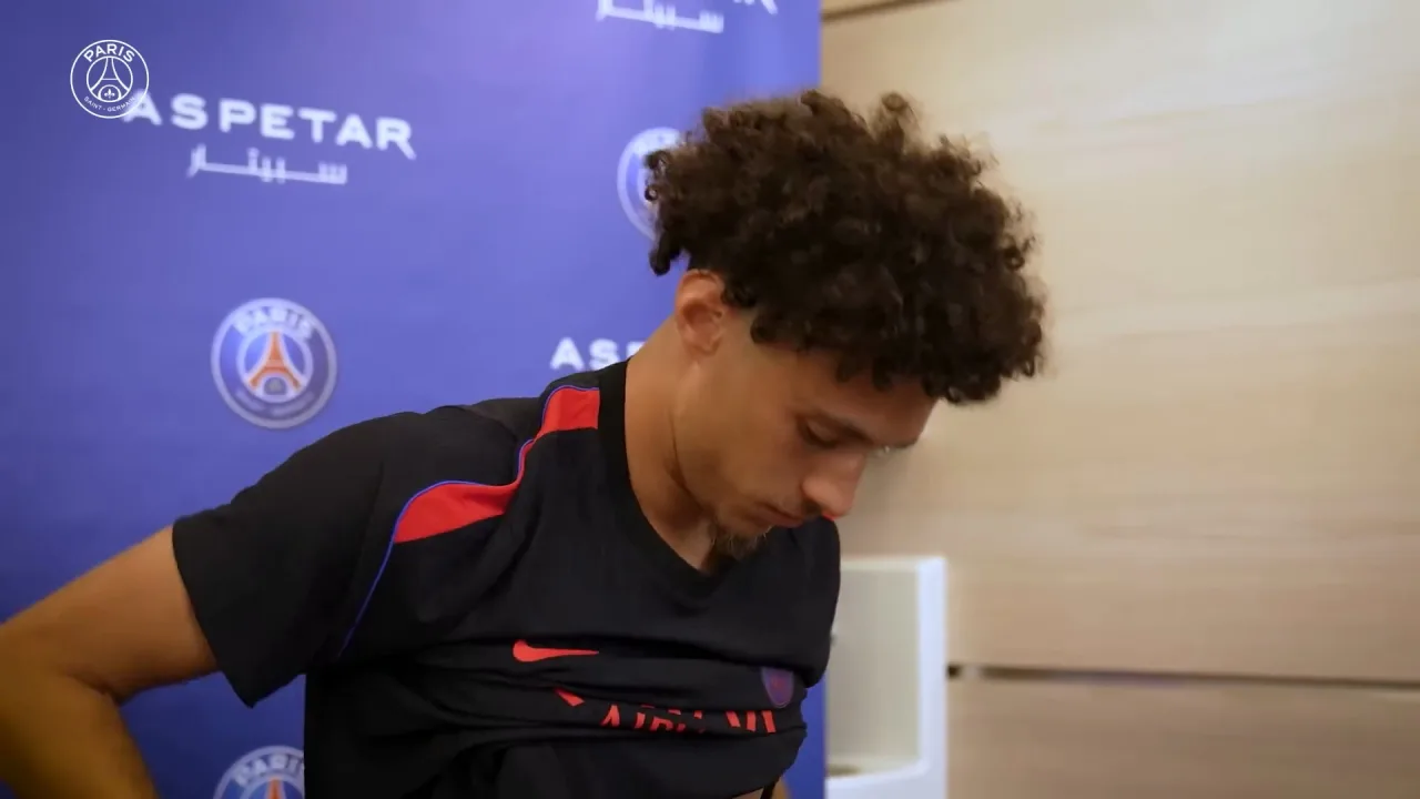 Por dentro do primeiro dia de Akliouche no PSG