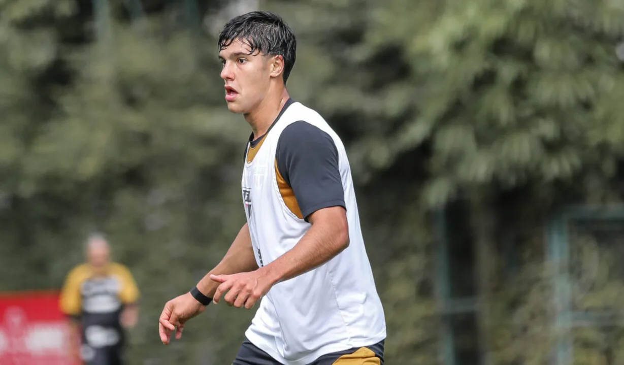 Após acidente com vítima fatal, Nicolas volta a treinar pelo São Paulo