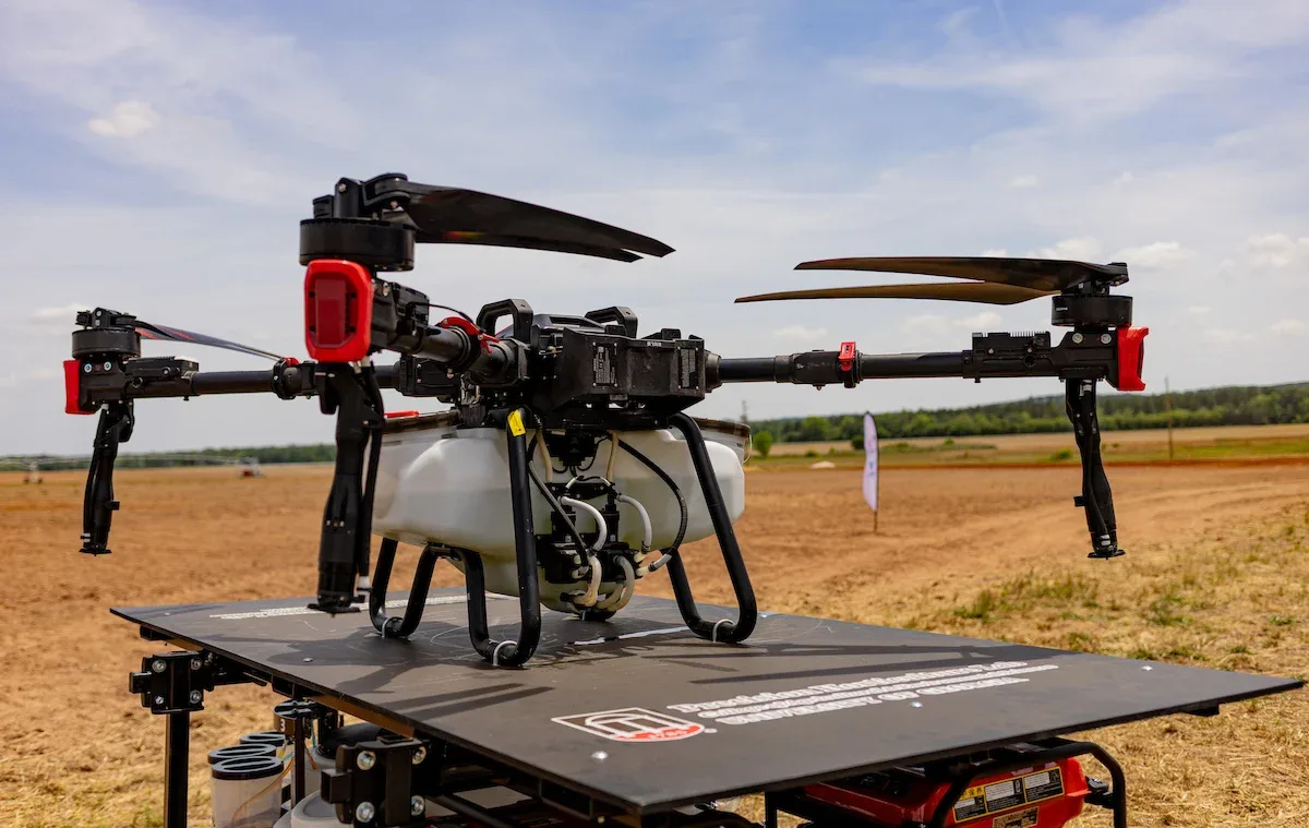 “Pit stop” para drones prepara defensivos 10 vezes mais rápido, aponta pesquisa