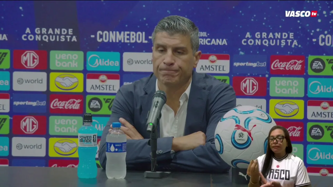 Pedro Emanuel celebra goleada do Vasco e vaga nas quartas: “Equipe precisava disso”