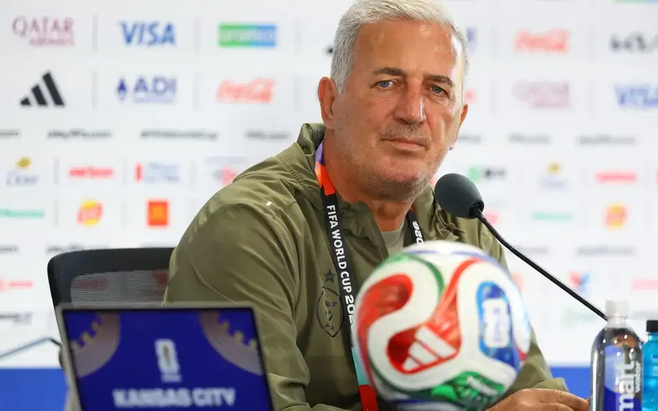 Vladimir Petkovic deixa cargo de técnico da Argélia