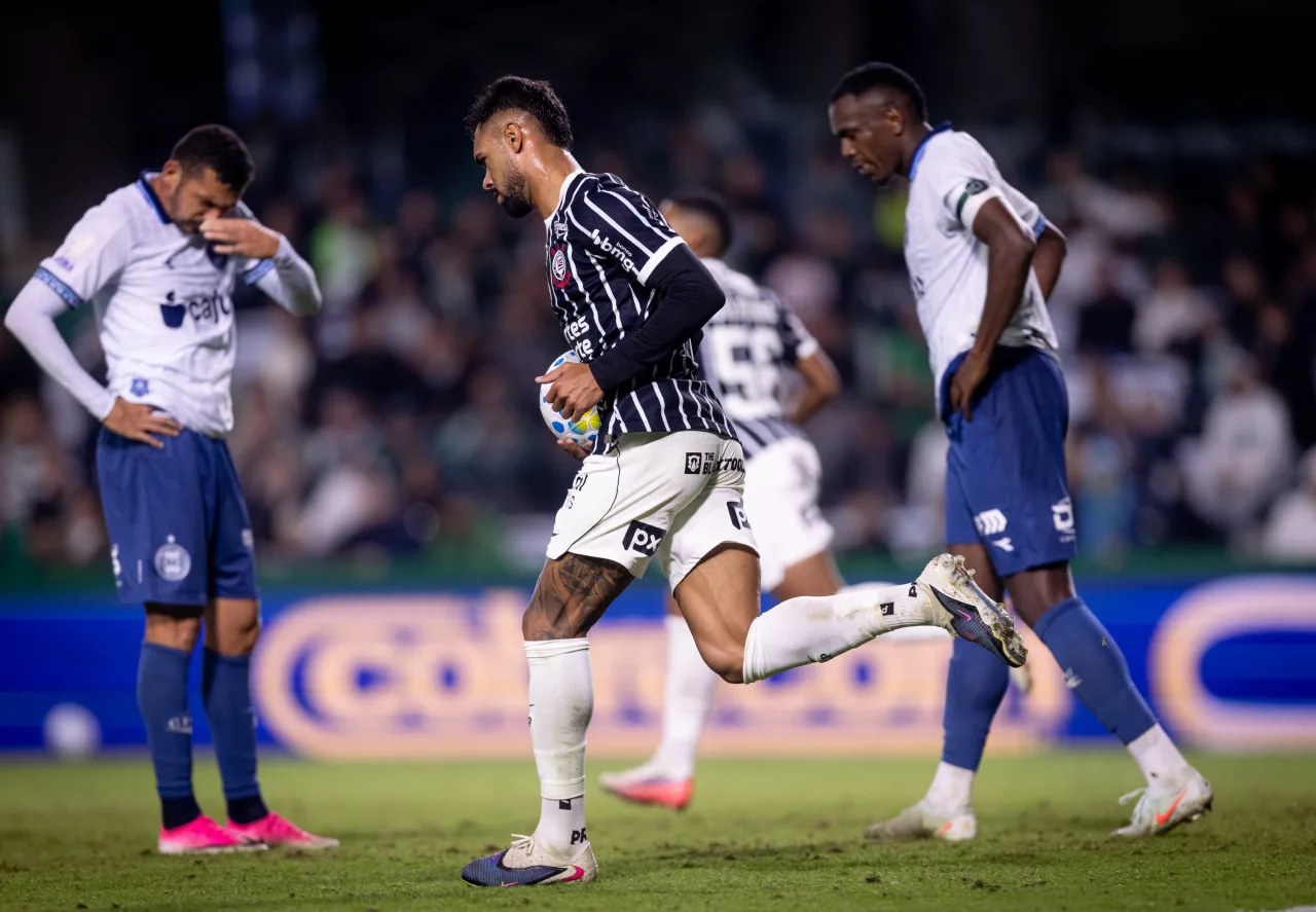 Análise: Corinthians sofre com desfalques e cria pouco na derrota para o Coritiba