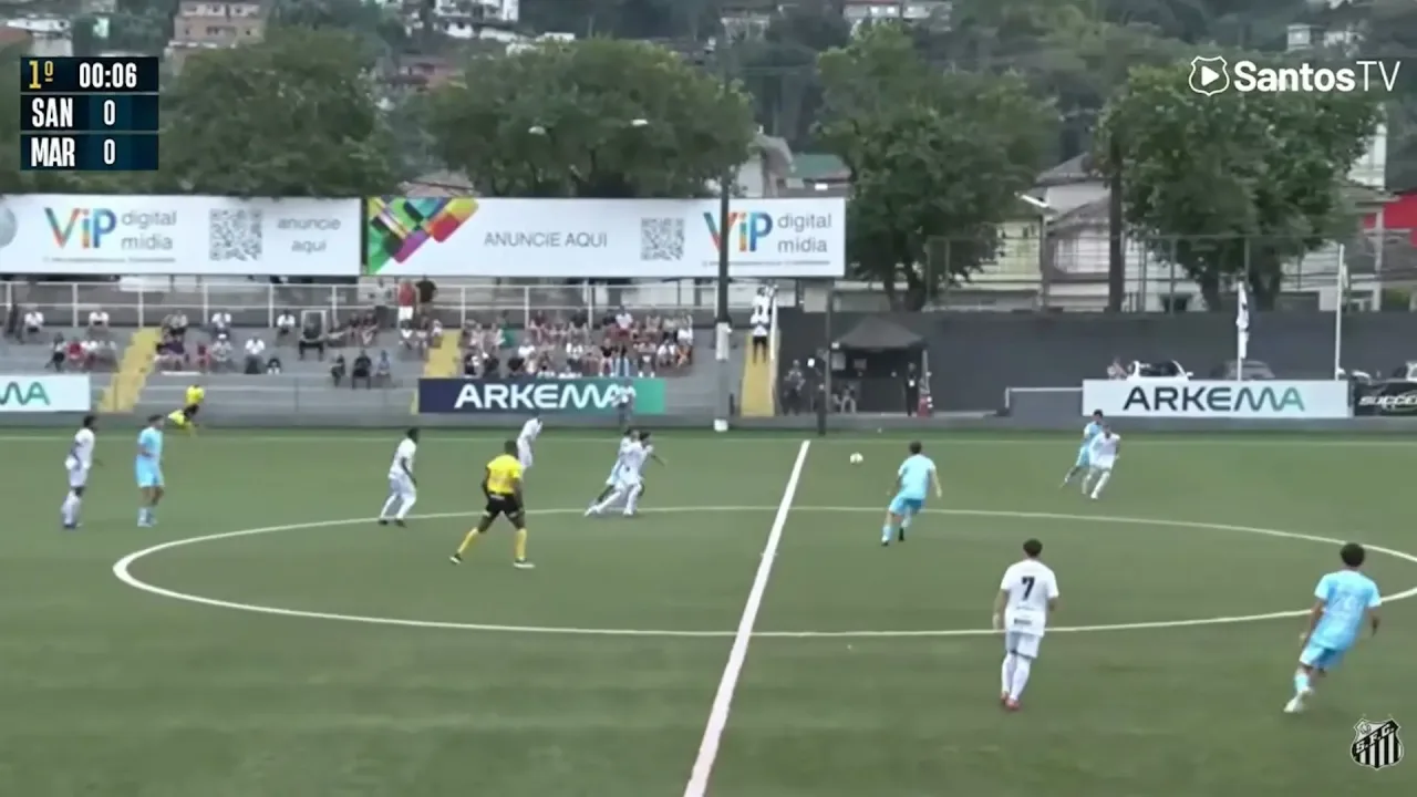 Joia do Santos faz golaço relâmpago no Paulista sub-15; confira