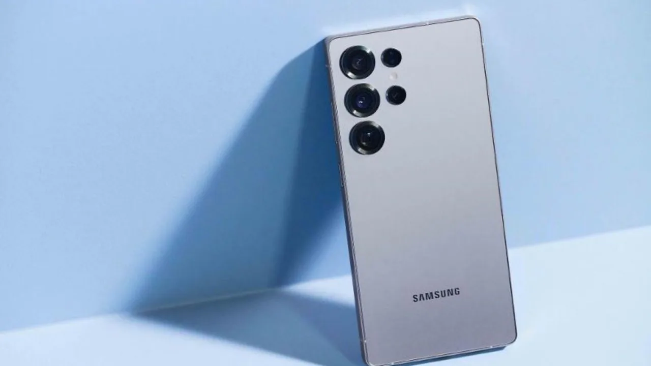 Samsung vai remover uma das câmeras do Galaxy S27 Ultra, diz rumor