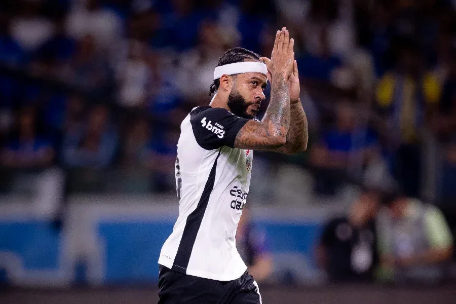 Corinthians cita saúde financeira e não renova com Memphis