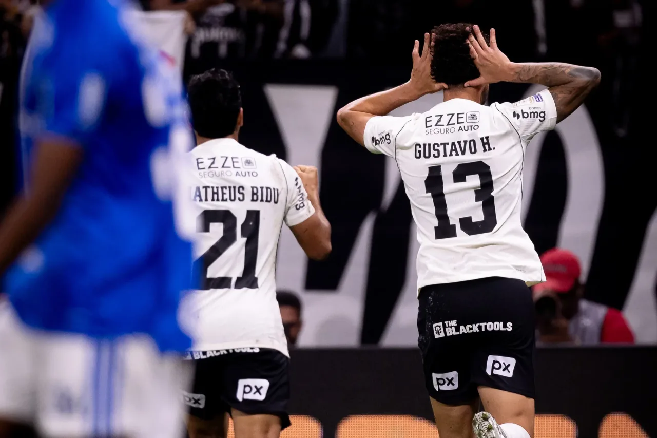 Corinthians renova contrato com patrocinador até o fim de 2026