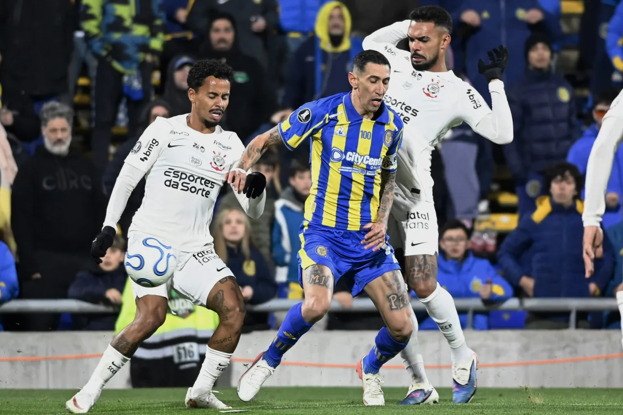 Veja fotos do jogo de ida entre Rosario Central e Corinthians pelas oitavas da Libertadores