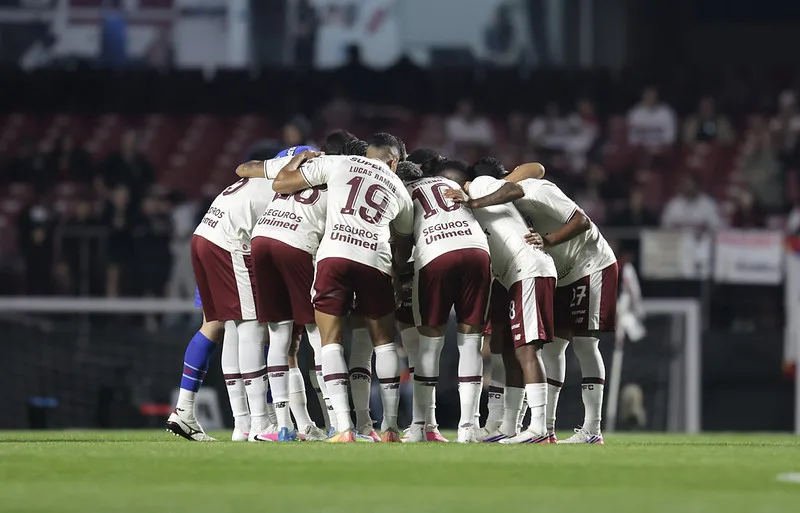 Análise: São Paulo frustra torcida em retorno ao Morumbis e aumenta pressão por classificação na Sula