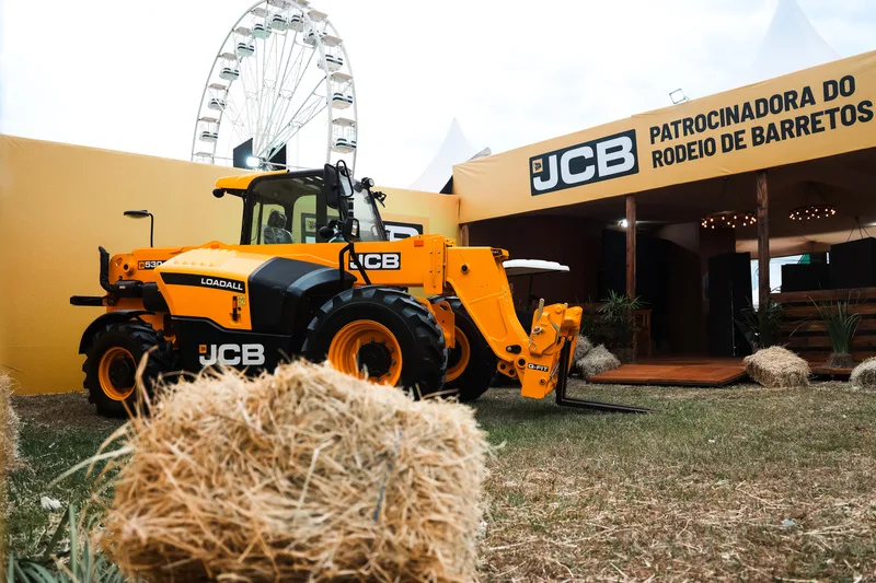 JCB estreia como patrocinadora da Festa do Peão de Barretos e opera na infraestrutura do evento