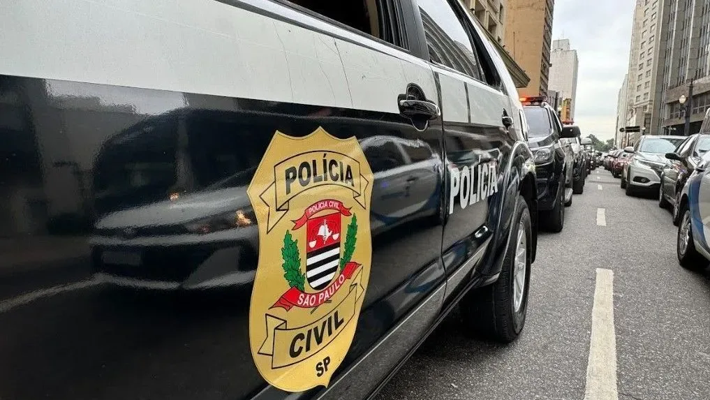 Crianças são achadas mortas dentro de carro e pai é preso em SP