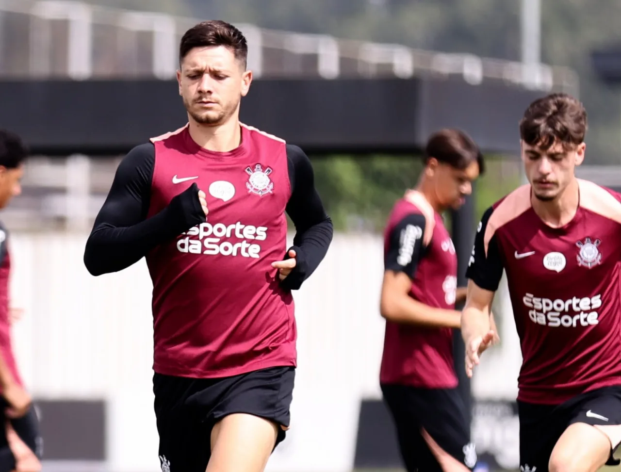 Corinthians se reapresenta com treino tático e abre preparação para volta contra o Internacional
