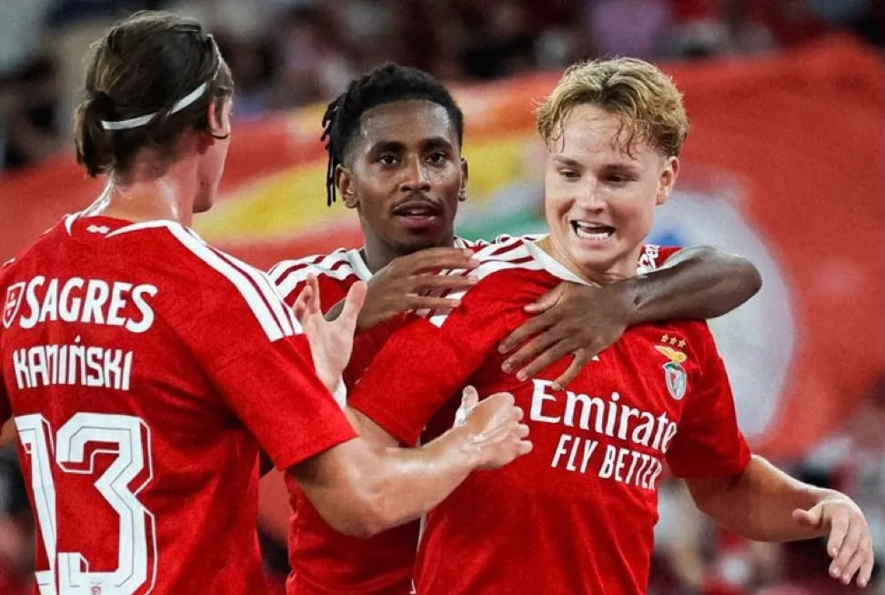 Benfica goleia time escocês e encaminha vaga pelas qualificatórias da Liga Europa