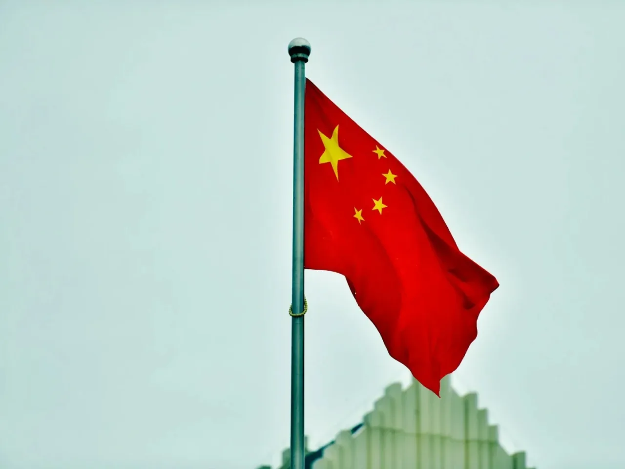 Crescimento das vendas no varejo da China desacelera inesperadamente