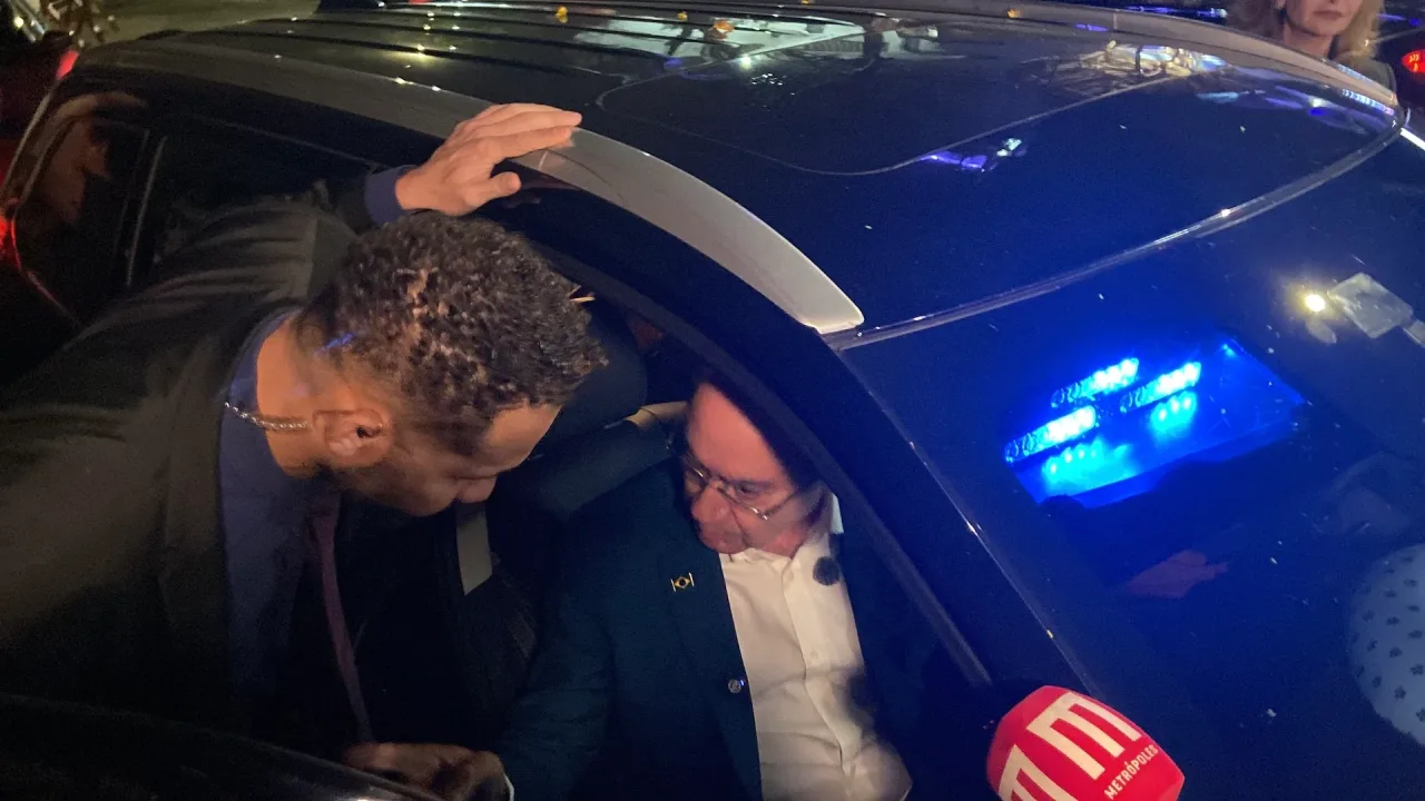 Cury pede desculpas à imprensa por quase não participar de debate