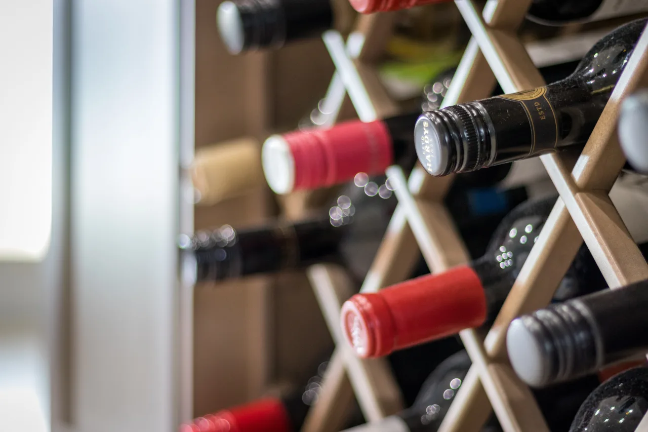 Após tarifaço, Haiti supera EUA na importação de vinhos brasileiros