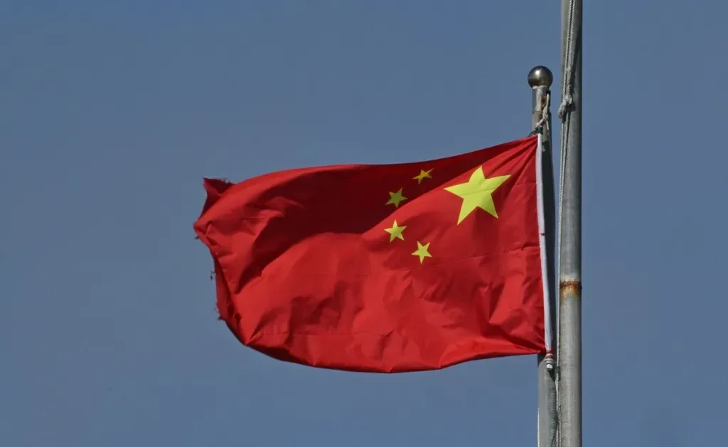 Menina de 6 anos morre na China após realizar teste genético no cérebro na China