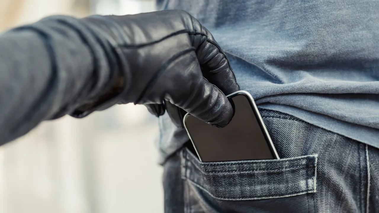 O que é celular do ladrão e como a estratégia funciona?
