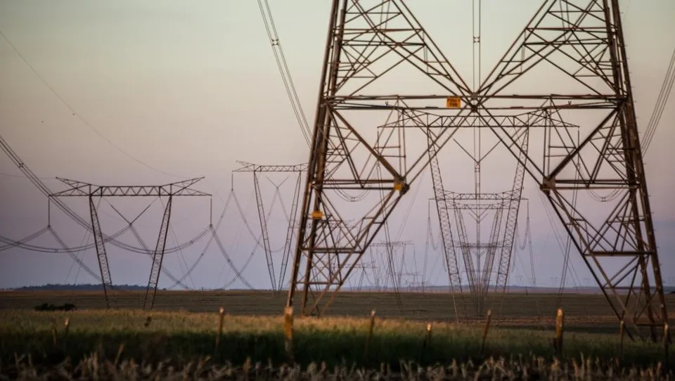 Conta de luz mais cara que a de 77 países freia competitividade no Brasil