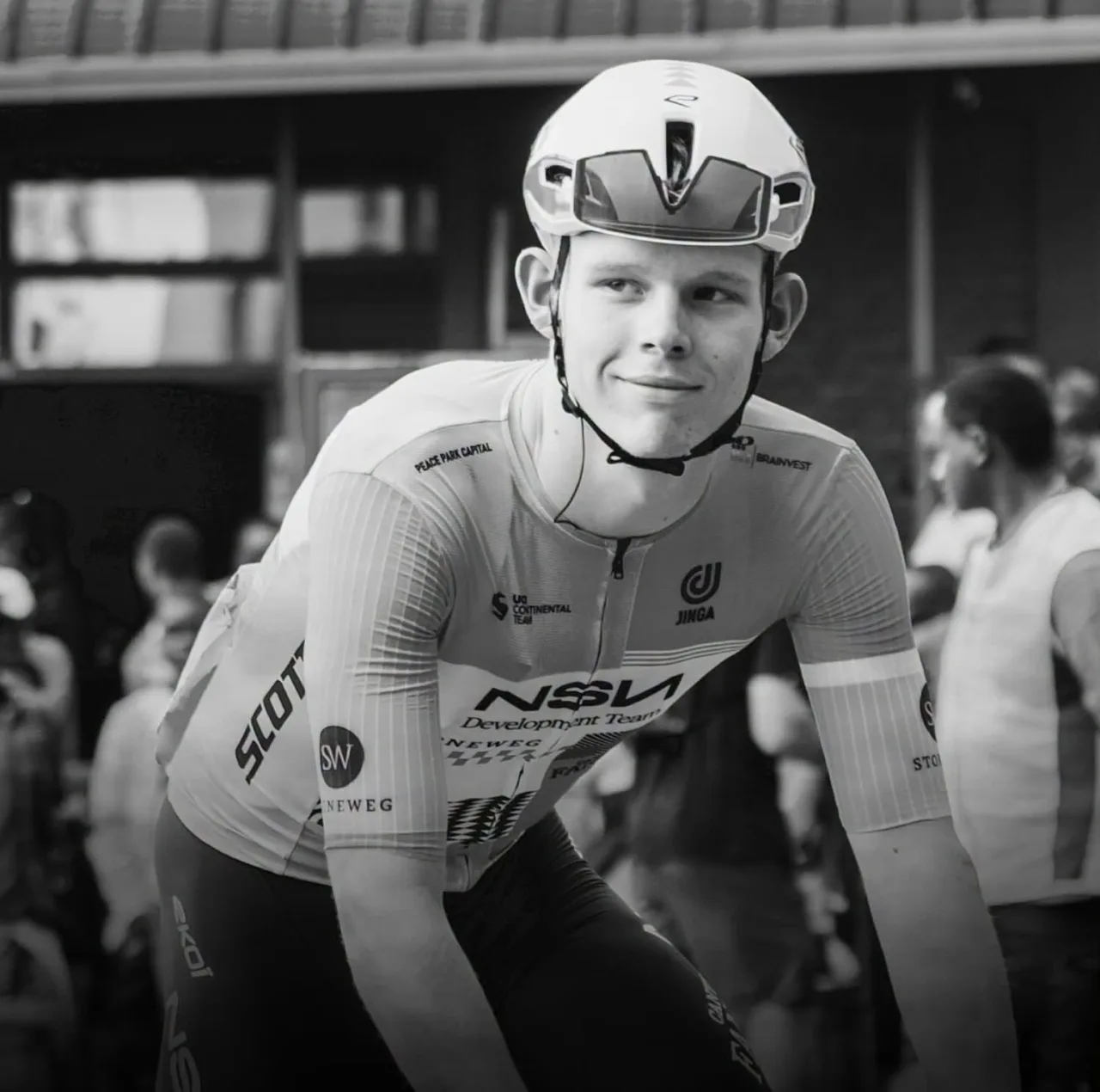 Ciclista de 19 anos morre atropelado durante competição em Portugal