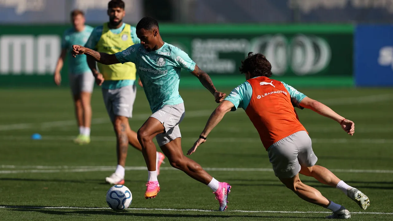 Palmeiras intensifica treinos para decisão na Libertadores; veja os bastidores na Academia de Futebol