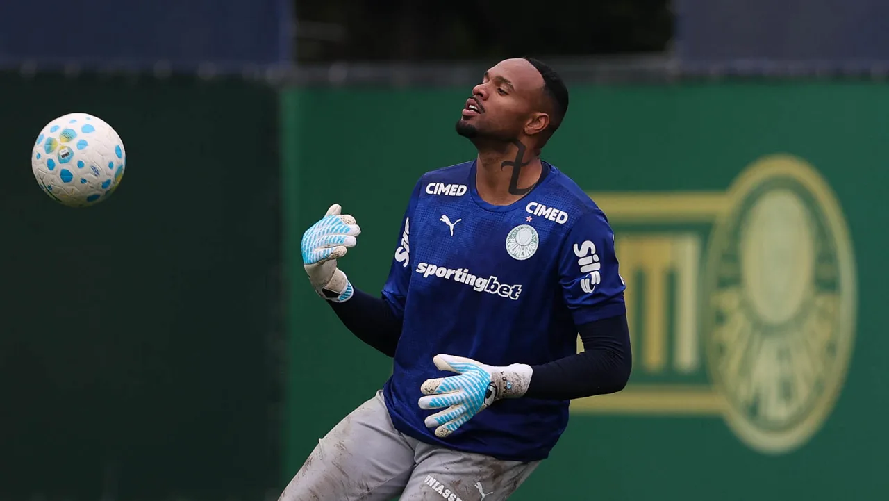 Carlos Miguel celebra um ano de Palmeiras e projeta clássico contra o Santos: “Estamos focados”