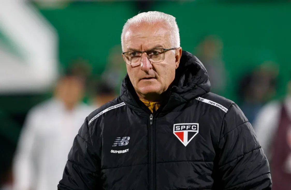Dorival Júnior admite situação “preocupante” após derrota “inaceitável” do São Paulo