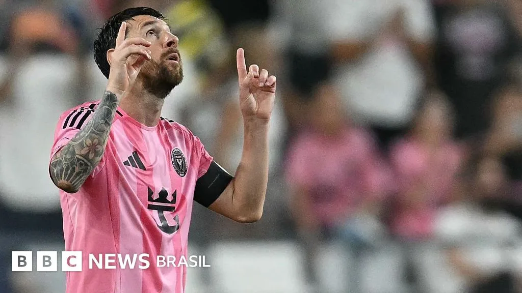 Messi se aposenta do futebol