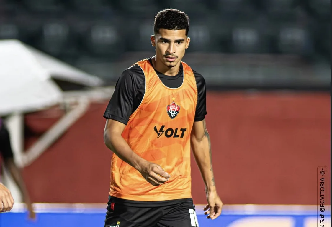 Marinho celebra classificação do Vitória e Renê destaca força do Barradão
