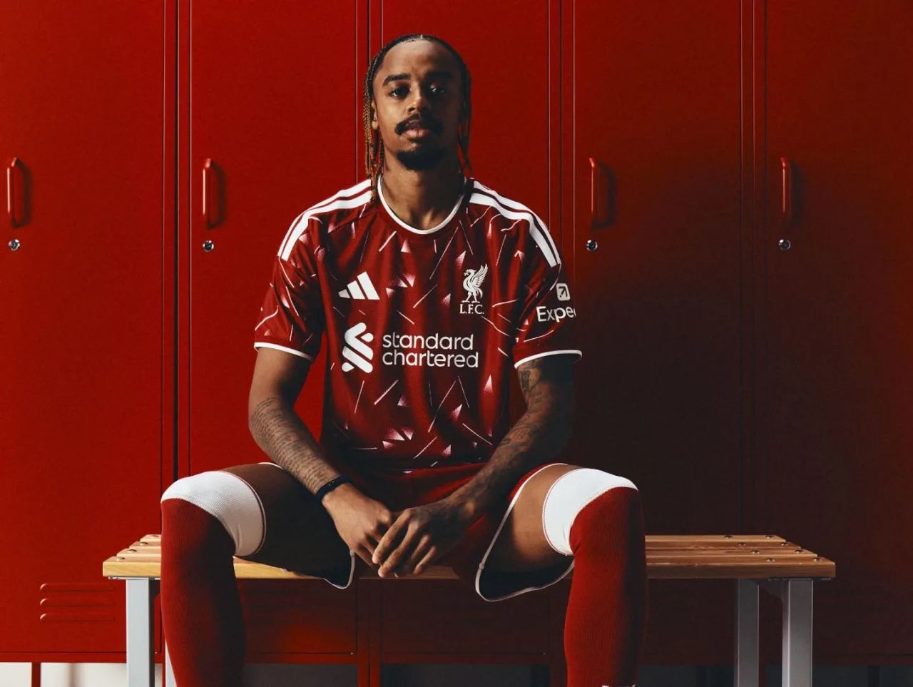 Liverpool anuncia Bradley Barcola, ex-Paris Saint-Germain