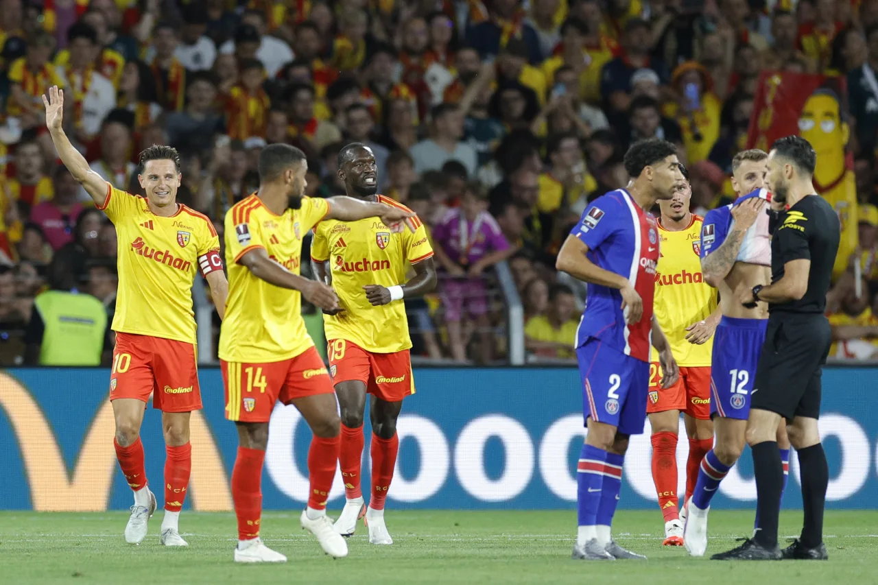 Veja fotos da partida entre Lens x PSG pela Supercopa da França