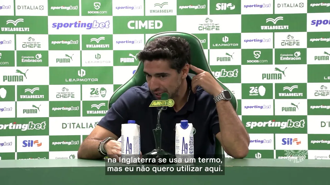 Abel Ferreira avalia momento do Palmeiras e pede calma