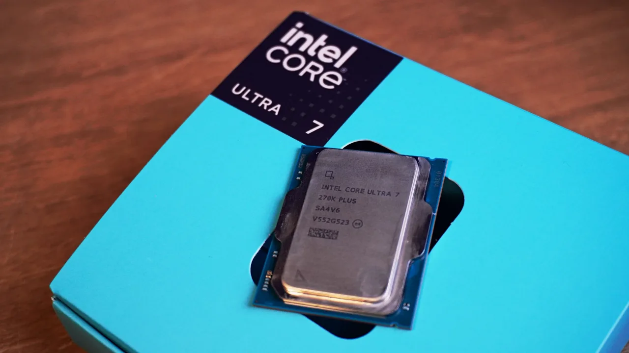 Intel Core Ultra 7 270K Plus tem mais núcleos e pode ser ótimo para profissionais