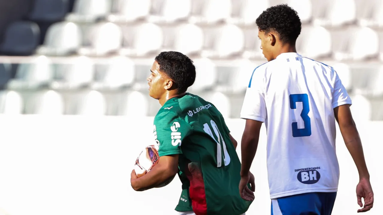 De virada, Palmeiras goleia Cruzeiro e assume a ponta do Brasileiro sub-17
