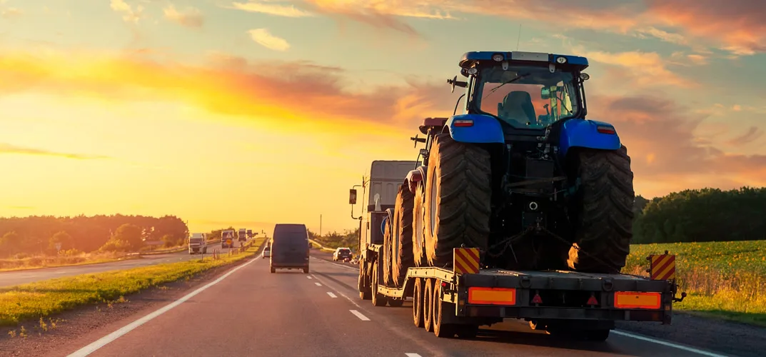 Vendas de máquinas agrícolas despencam, mas gigantes apostam milhões no Brasil; entenda