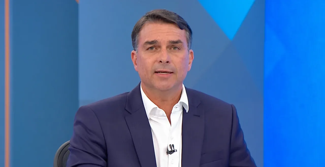 Flávio evita aquecimento global e cita saneamento como resposta