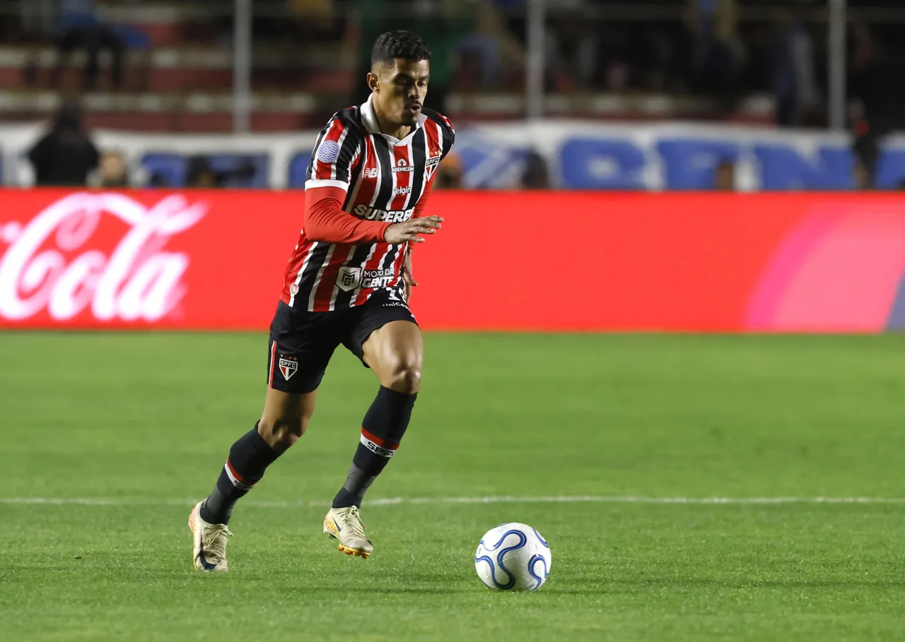 Lucas Ramon projeta sequência decisiva do São Paulo e destaca fator casa: “Precisamos aproveitar”