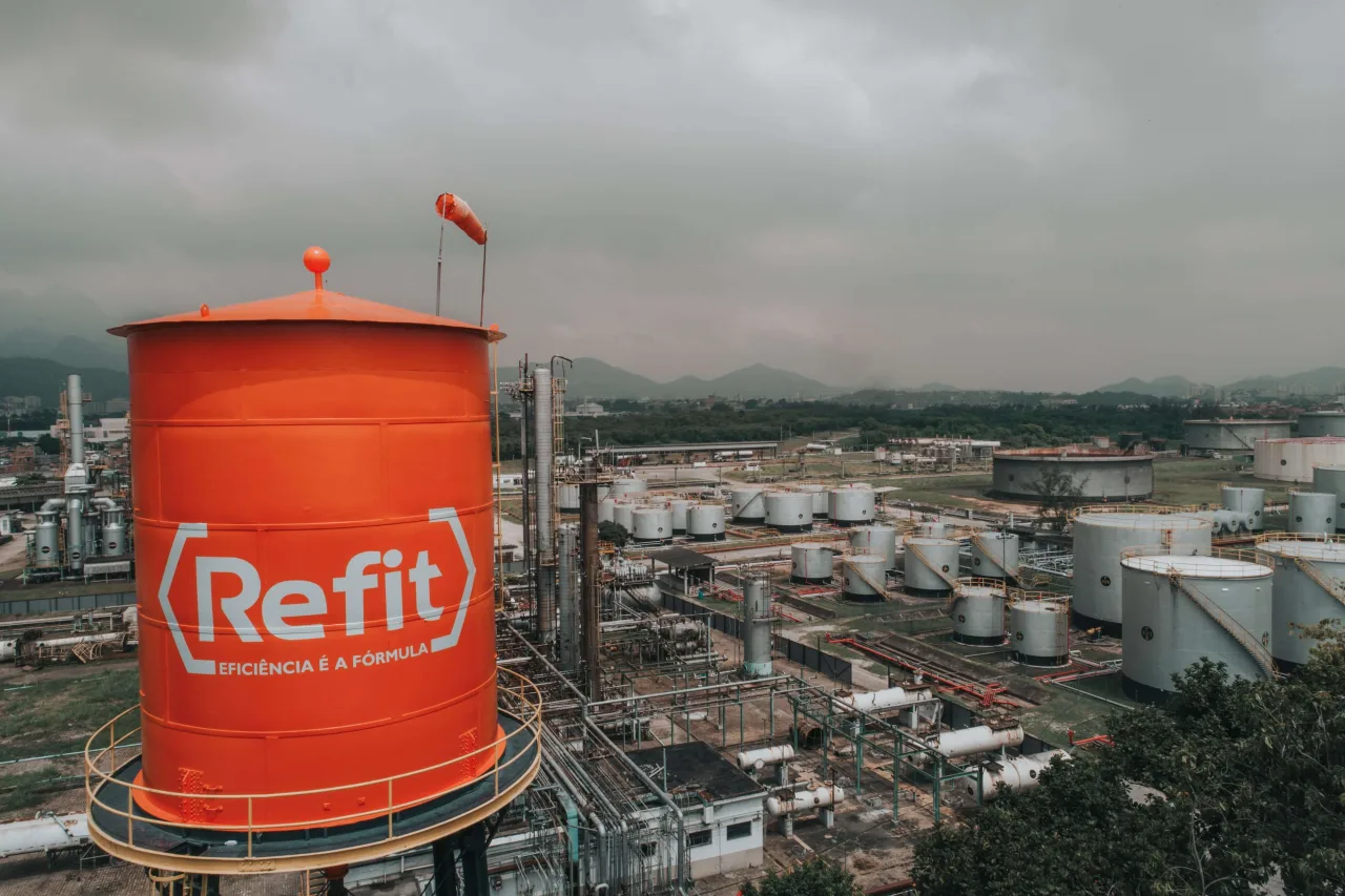 Estado do Rio pede falência da Refit na Justiça