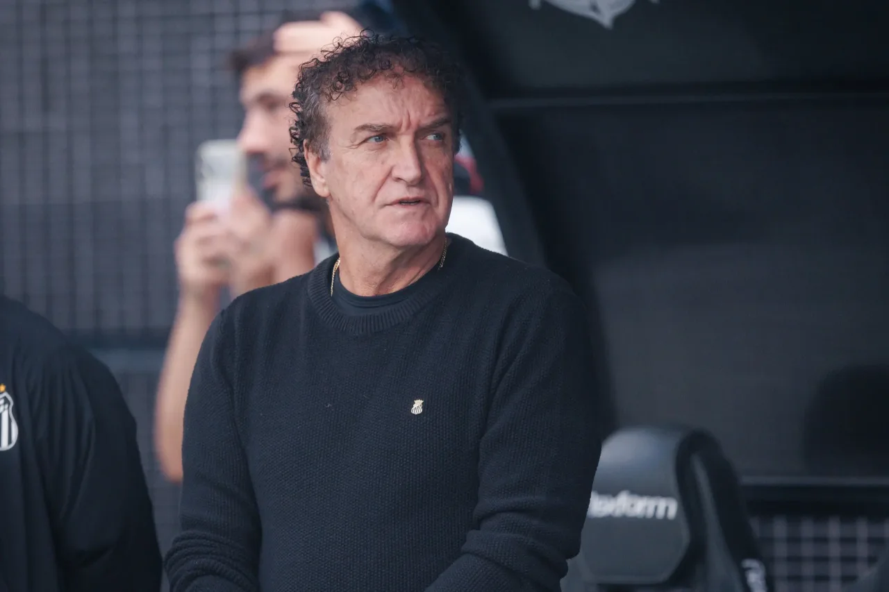 Cuca vê vitória em clássico como possível virada de chave para o Santos: “Começa a dar uma revirada”