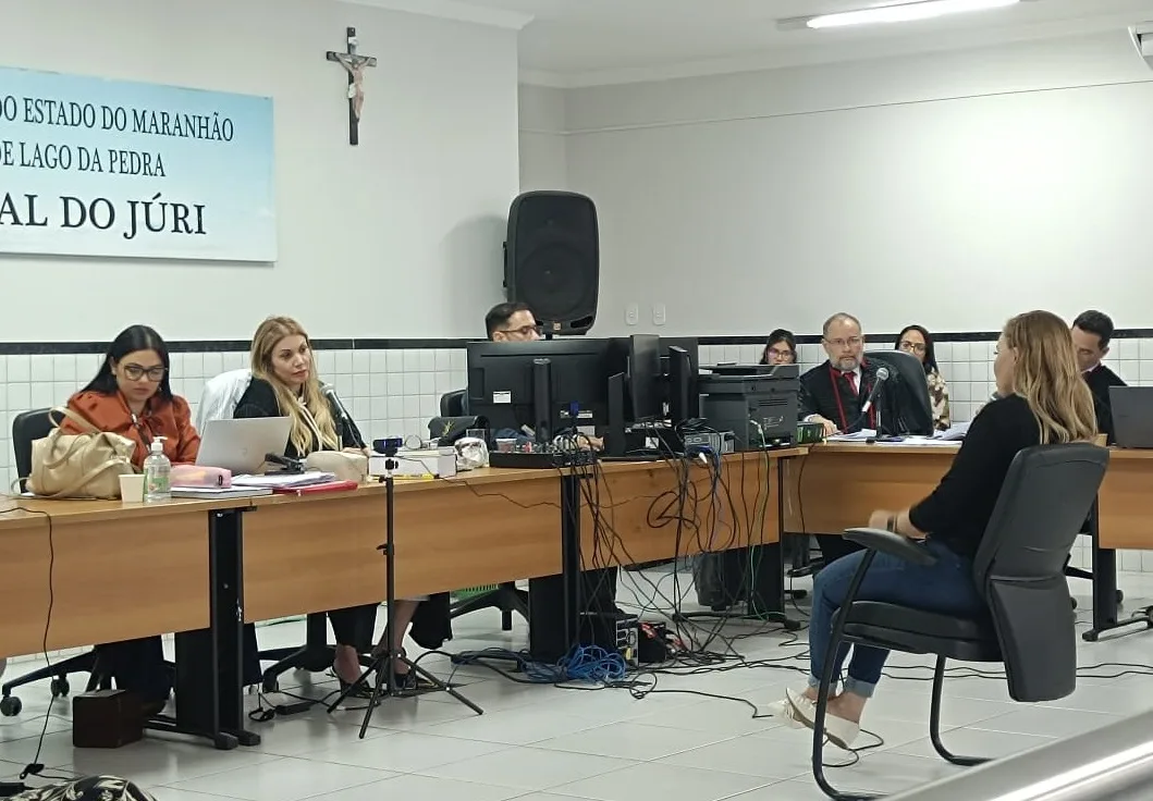 Mãe é condenada a 21 anos de prisão por envenenar filha de seis anos em Lago da Pedra