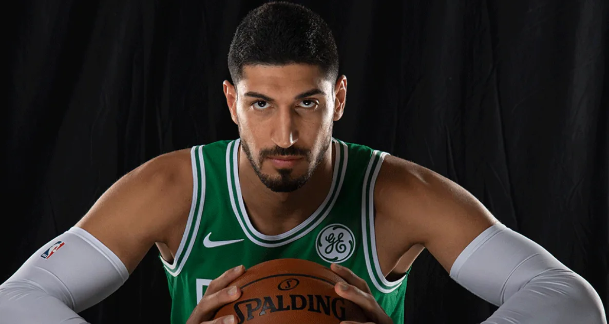 Ex-jogadores da NBA que se declararam trans são barrados da liga feminina